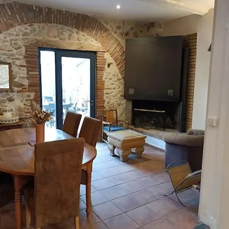 Maison Dans Village Catalan